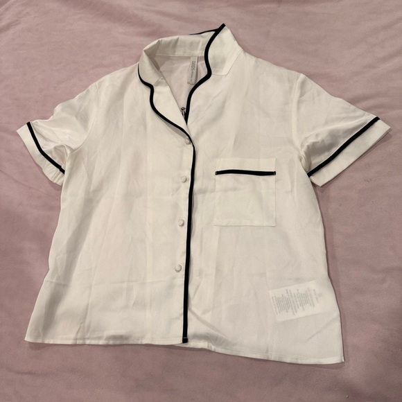 David's Bridal White Top with Black Edging size small - Picture 2 of 7